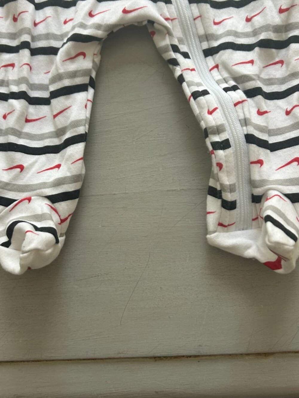 Nike Baby Boy All-Over Nike Swoosh Print Full-Zip Footed Coverall Size 3 months - Picture 8 of 10